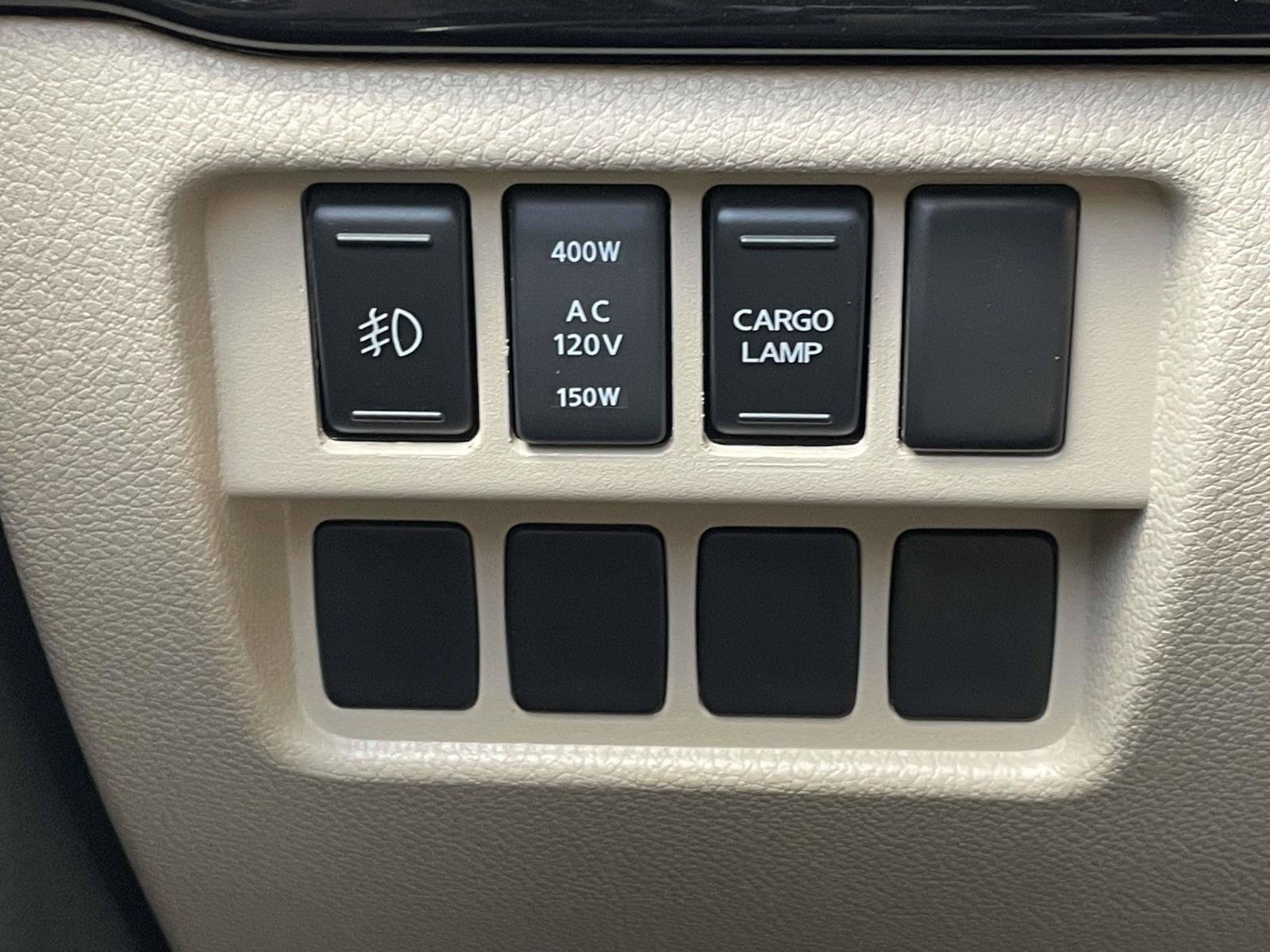 Used 2016 Nissan Titan SV AWD/4WD image 30