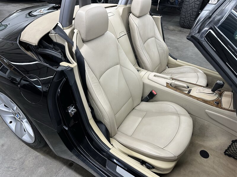 Used 2006 BMW Z4 3.0i RWD image 38