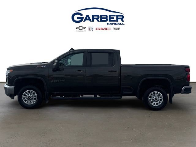Used 2022 Chevrolet Silverado 2500 LT w/ Convenience Package image 2