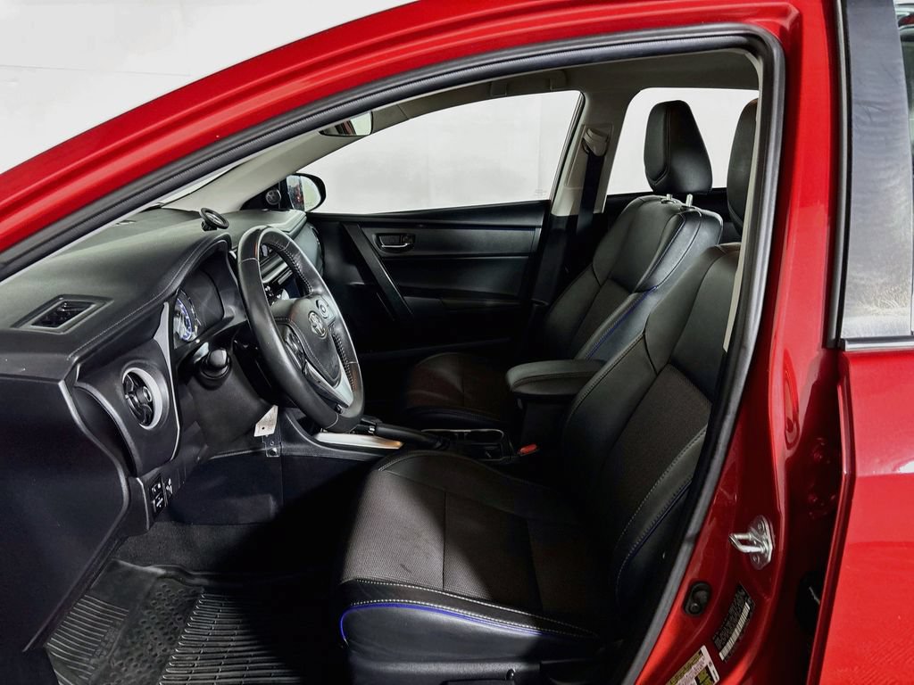 Used 2017 Toyota Corolla SE w/ Carpet Mat Package (TMS) FWD image 11