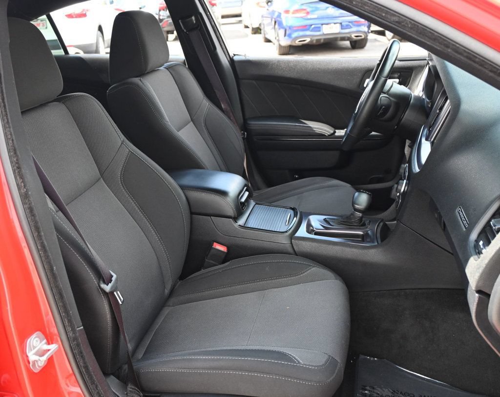 Used 2016 Dodge Charger SXT w/ Blacktop Package RWD image 14