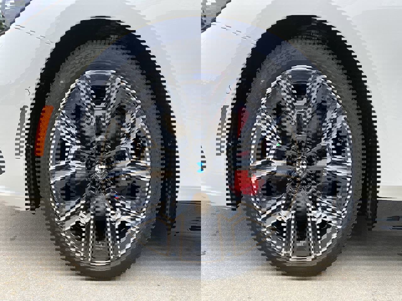 Used 2025 BMW i5 M60 w/ Premium Package image 13