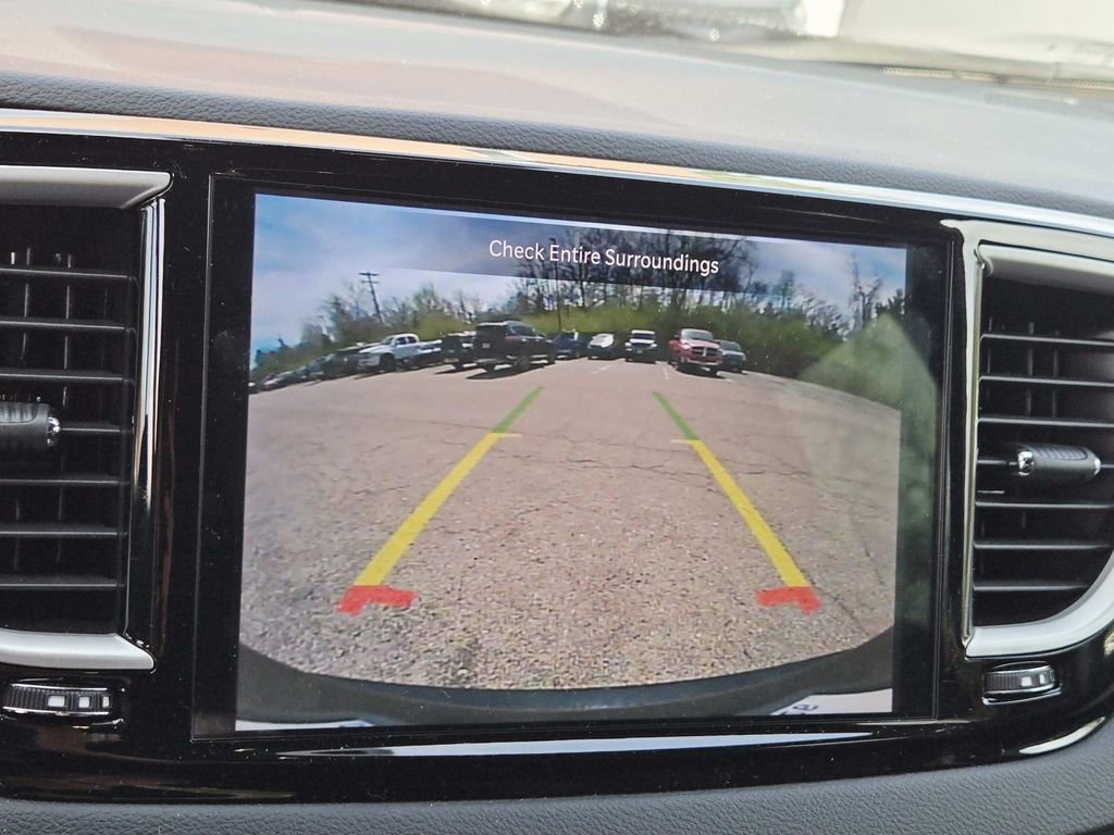 Used 2026 Chrysler Voyager LX image 27