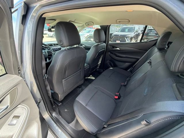 Used 2022 Buick Encore GX Select AWD/4WD image 6