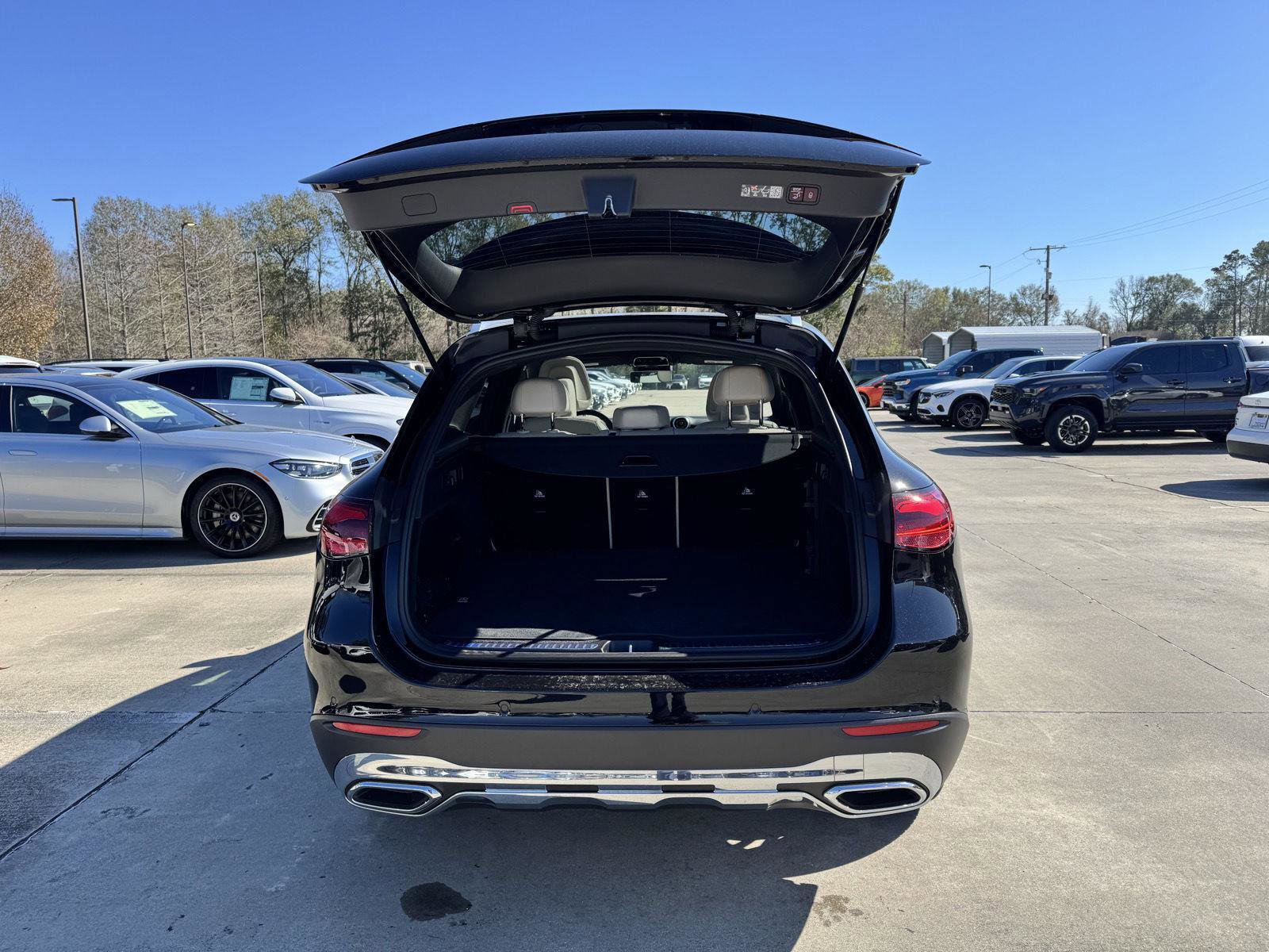 Certified 2026 Mercedes-Benz GLC 300 image 23