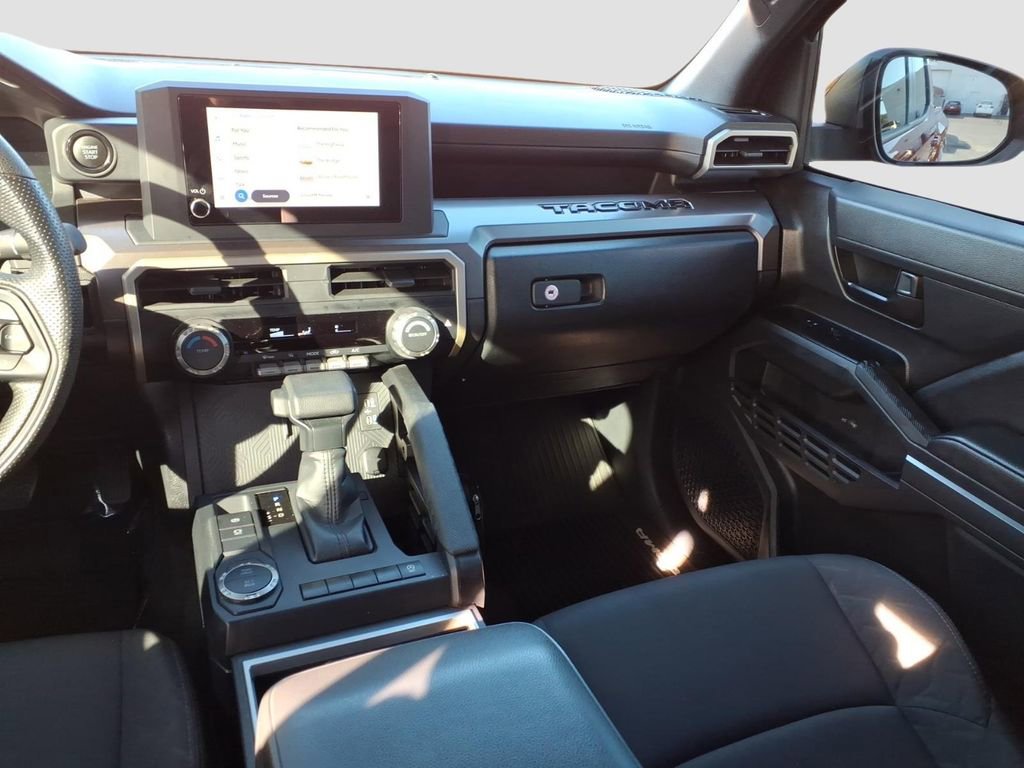 Used 2025 Toyota Tacoma SR5 image 15
