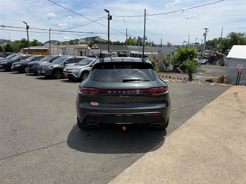 Used 2025 Porsche Macan Turbo AWD/4WD image 4