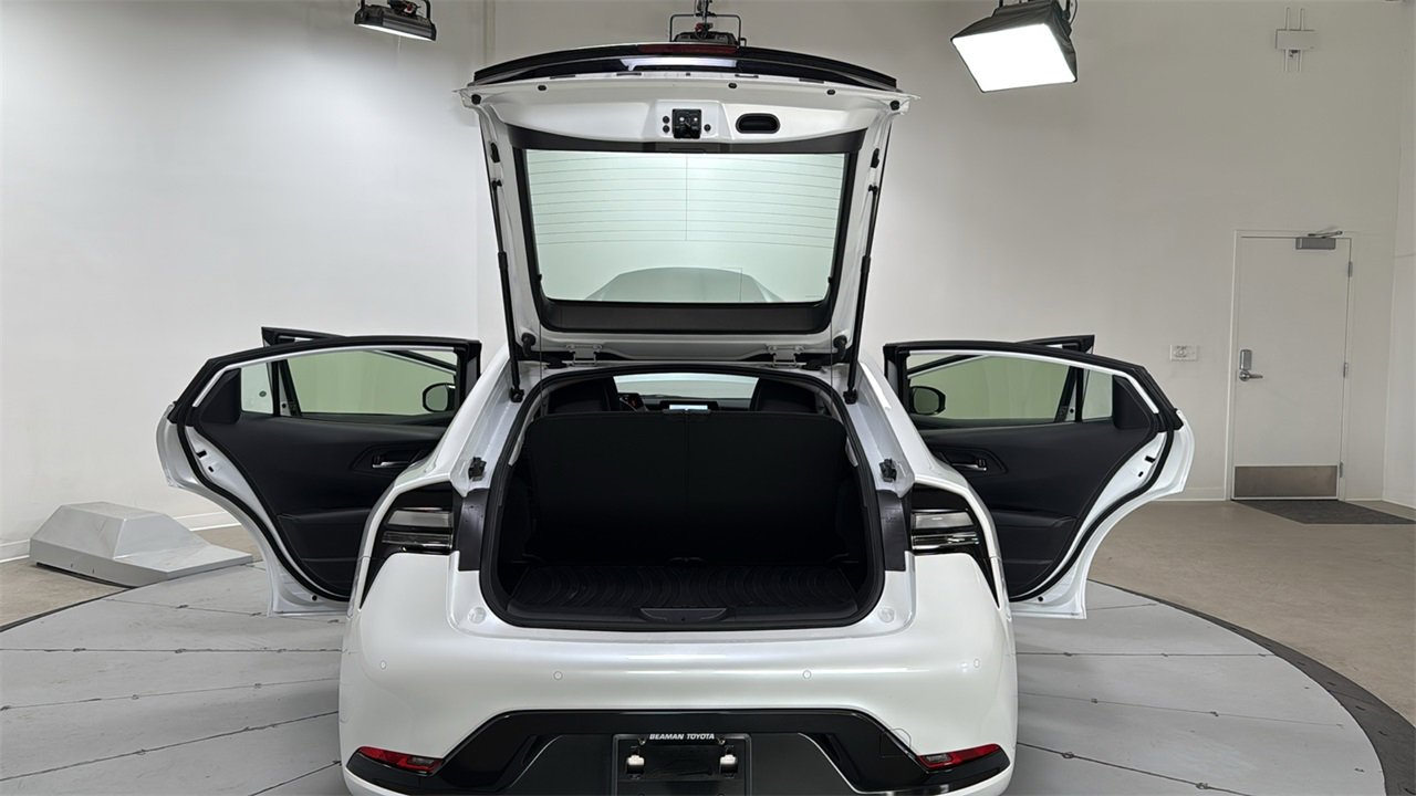 Used 2025 Toyota Prius XSE image 16