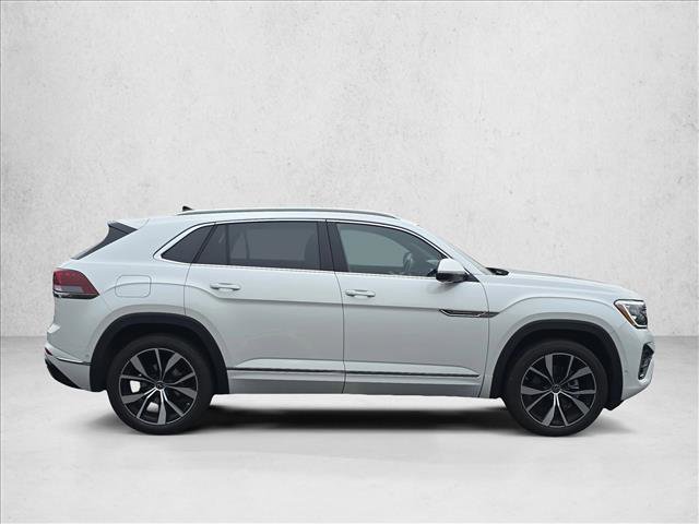 Used 2024 Volkswagen Atlas Cross Sport SEL Premium R-Line image 4