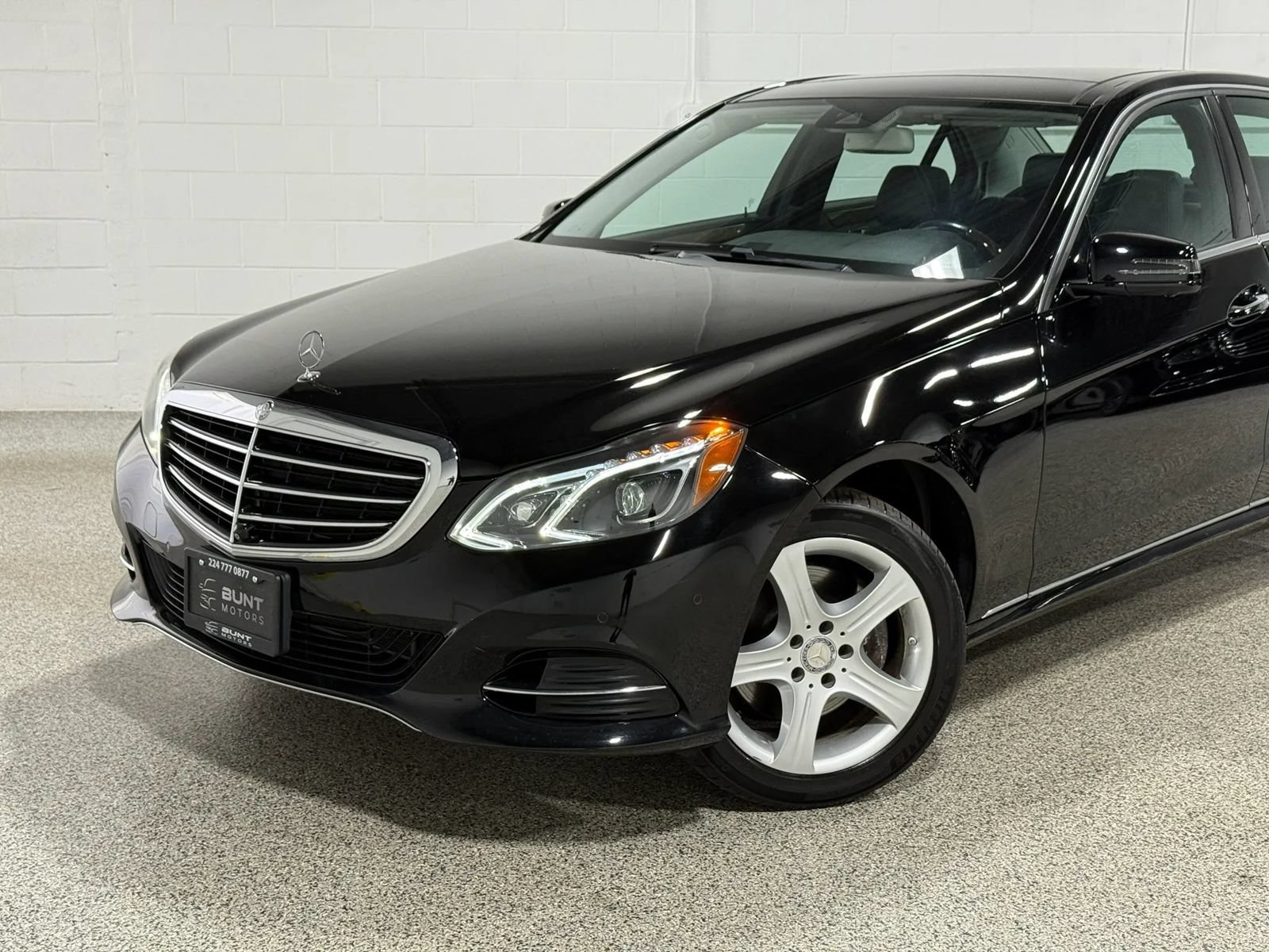Used 2014 Mercedes-Benz E 350 4MATIC Sedan image 3