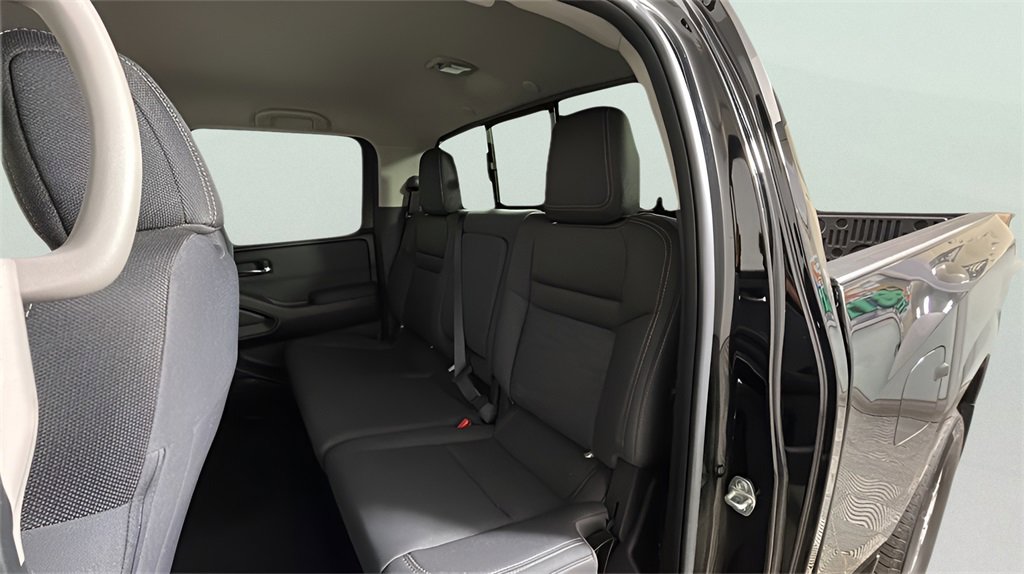 Used 2024 Nissan Frontier SV w/ Technology Package image 14