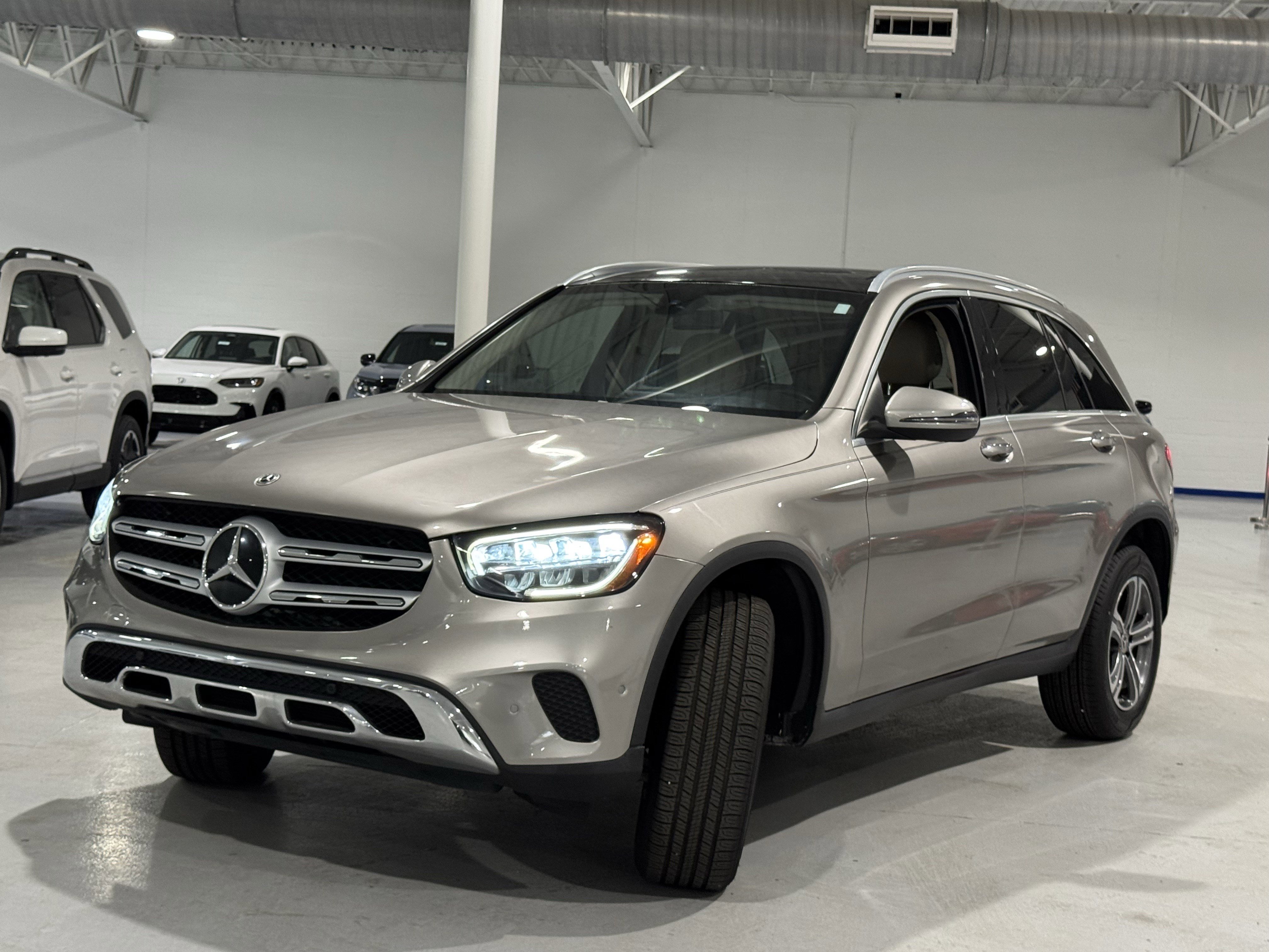 Used 2021 Mercedes-Benz GLC 300 4MATIC w/ Premium Package image 14