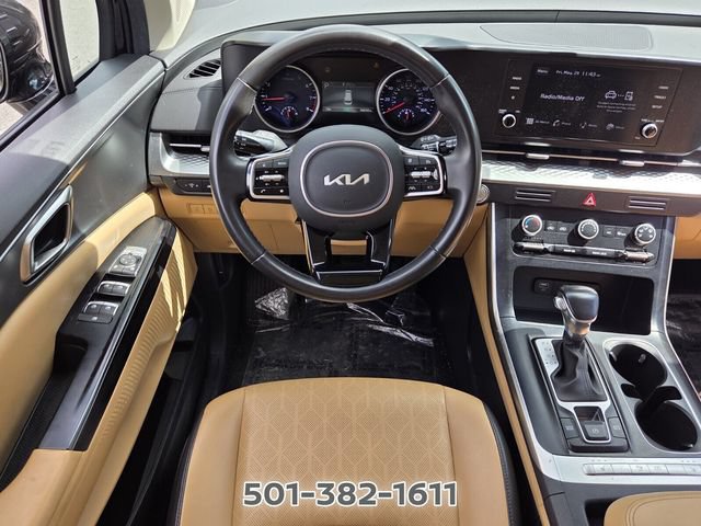 Used 2024 Kia Carnival LX FWD image 11