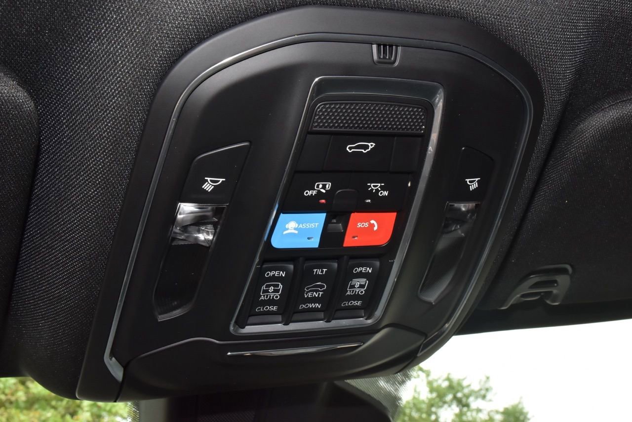 Used 2024 Jeep Wagoneer Series II w/ Convenience Group I image 32