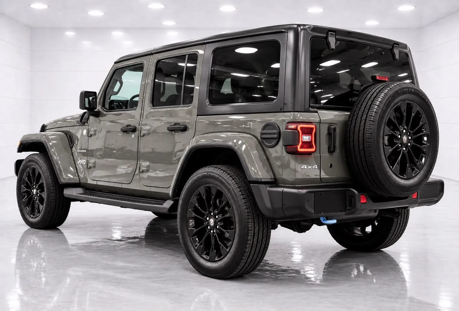 Used 2023 Jeep Wrangler Unlimited Sahara w/ Cold Weather Group AWD/4WD image 3