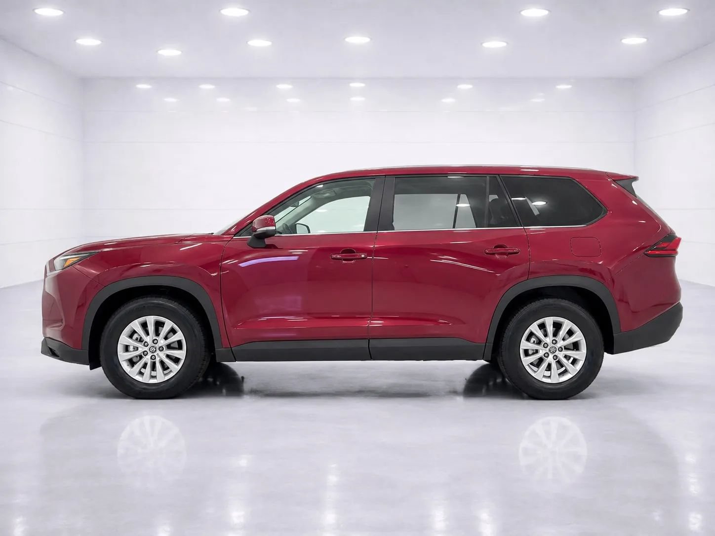 Used 2025 Toyota Grand Highlander AWD image 2