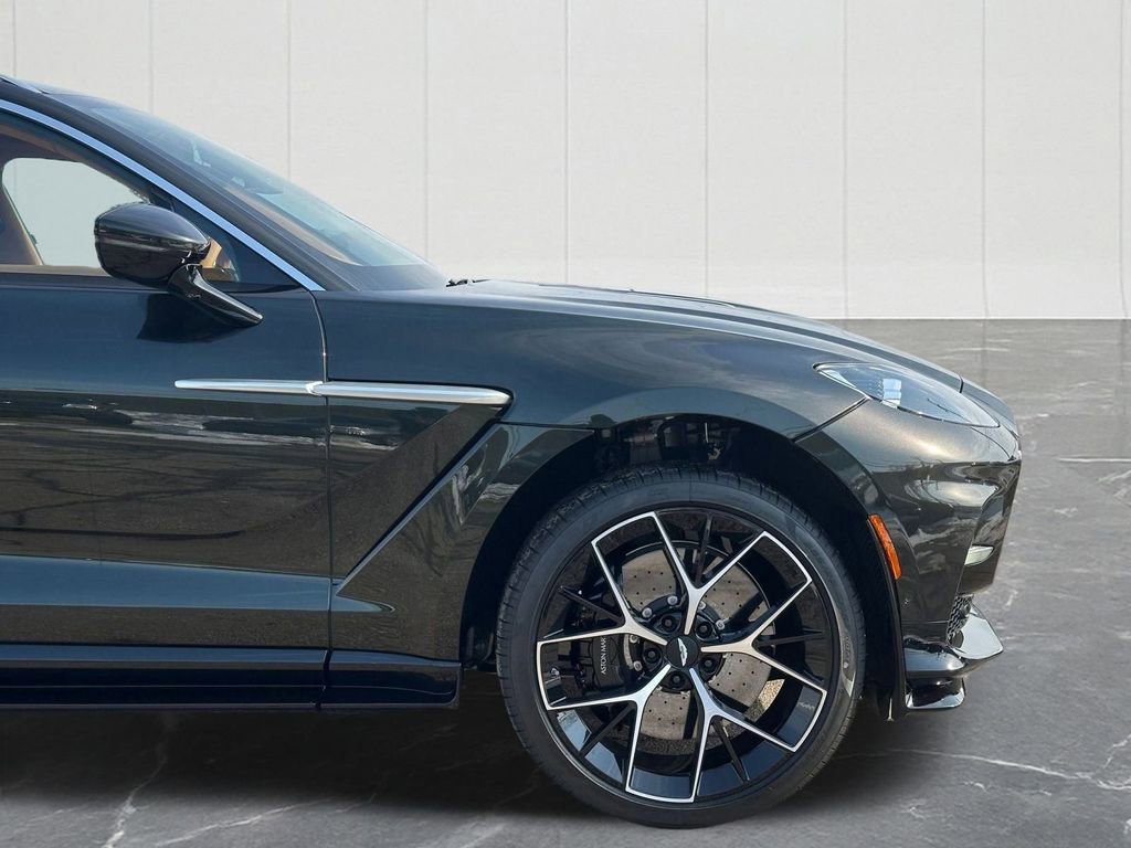 New 2026 Aston Martin DBX 707 image 7