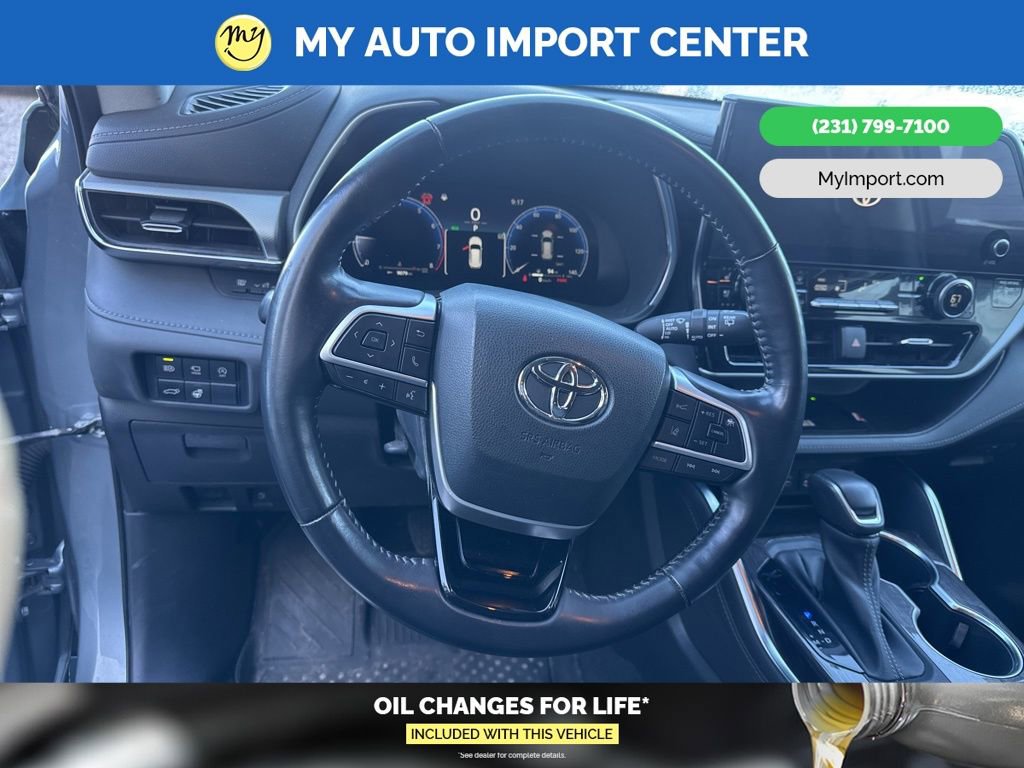 Used 2023 Toyota Highlander Platinum image 9