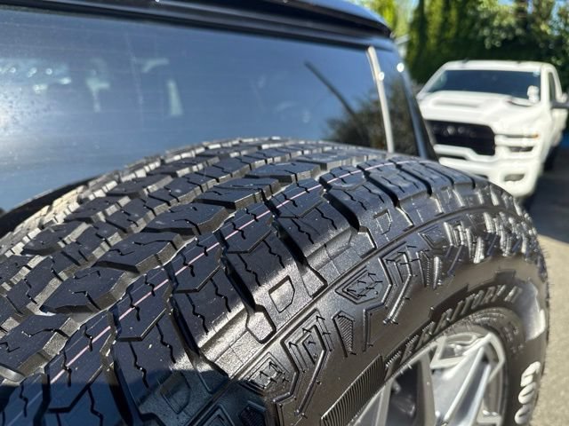 Used 2025 GMC Hummer EV 3X AWD/4WD image 15