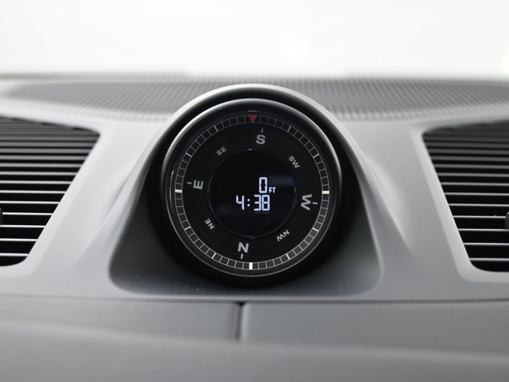 Certified 2025 Porsche Cayenne GTS image 21