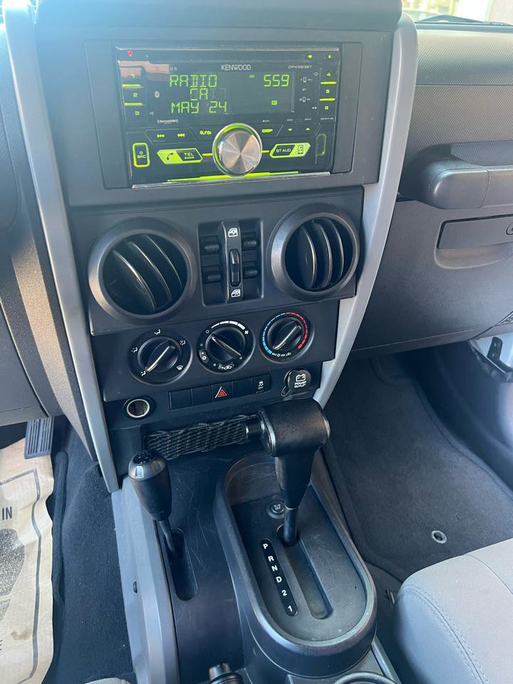 Used 2010 Jeep Wrangler Unlimited Sport image 16