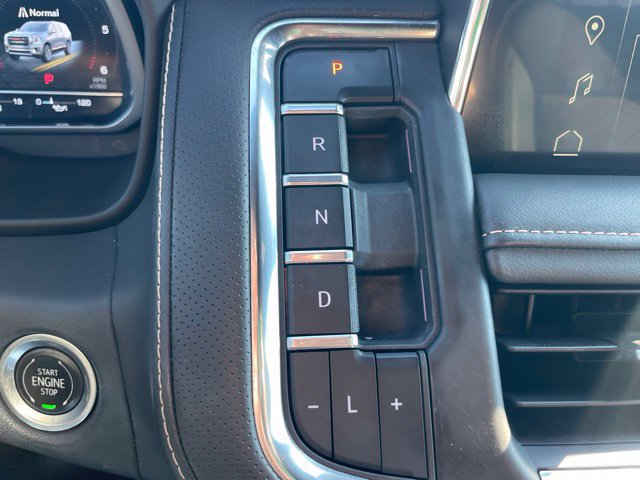Used 2023 GMC Yukon SLT w/ SLT Luxury Package RWD image 23