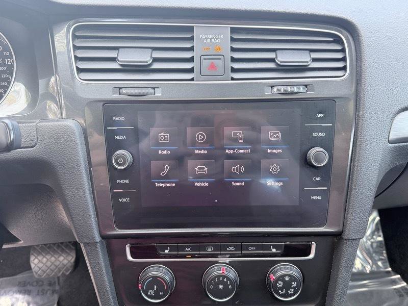 Used 2019 Volkswagen Golf SE w/ Driver Assistance Package image 15