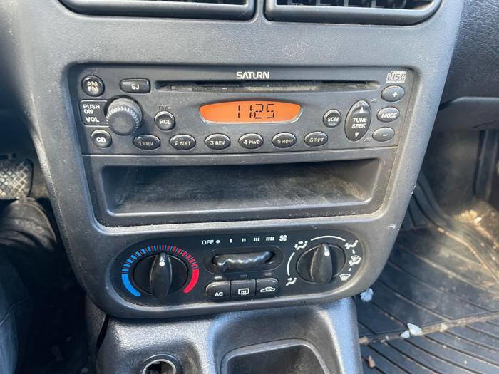 Used 2001 Saturn S-Series SL2 image 34