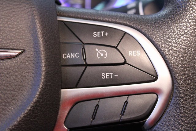 Used 2016 Chrysler 200 LX image 21