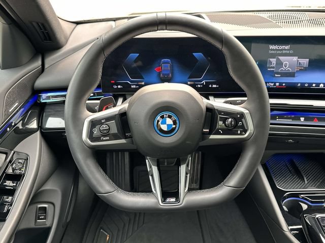 Used 2026 BMW i5 eDrive40 w/ M Sport Package AWD/4WD image 21