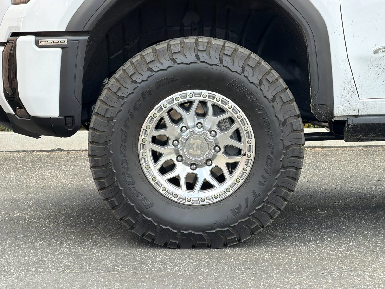 New 2026 GMC Sierra 2500 AT4 w/ AT4 Premium Plus Package AWD/4WD image 24