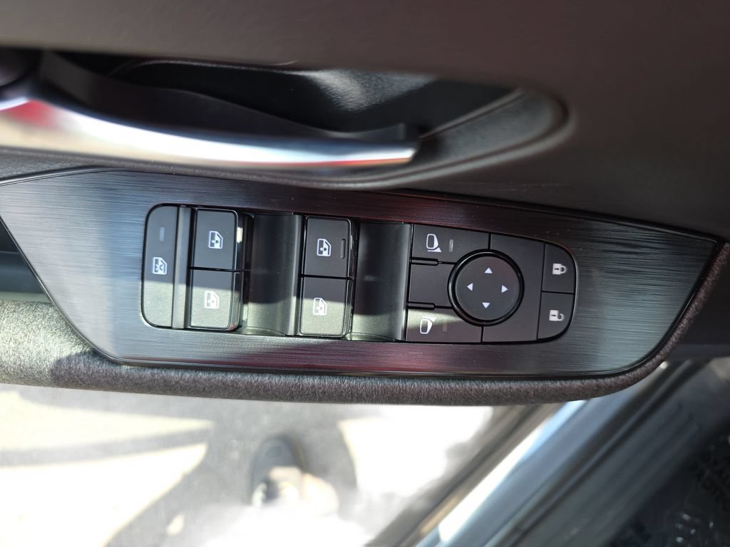 New 2026 Nissan Kicks SV w/ SV Premium Package FWD image 27