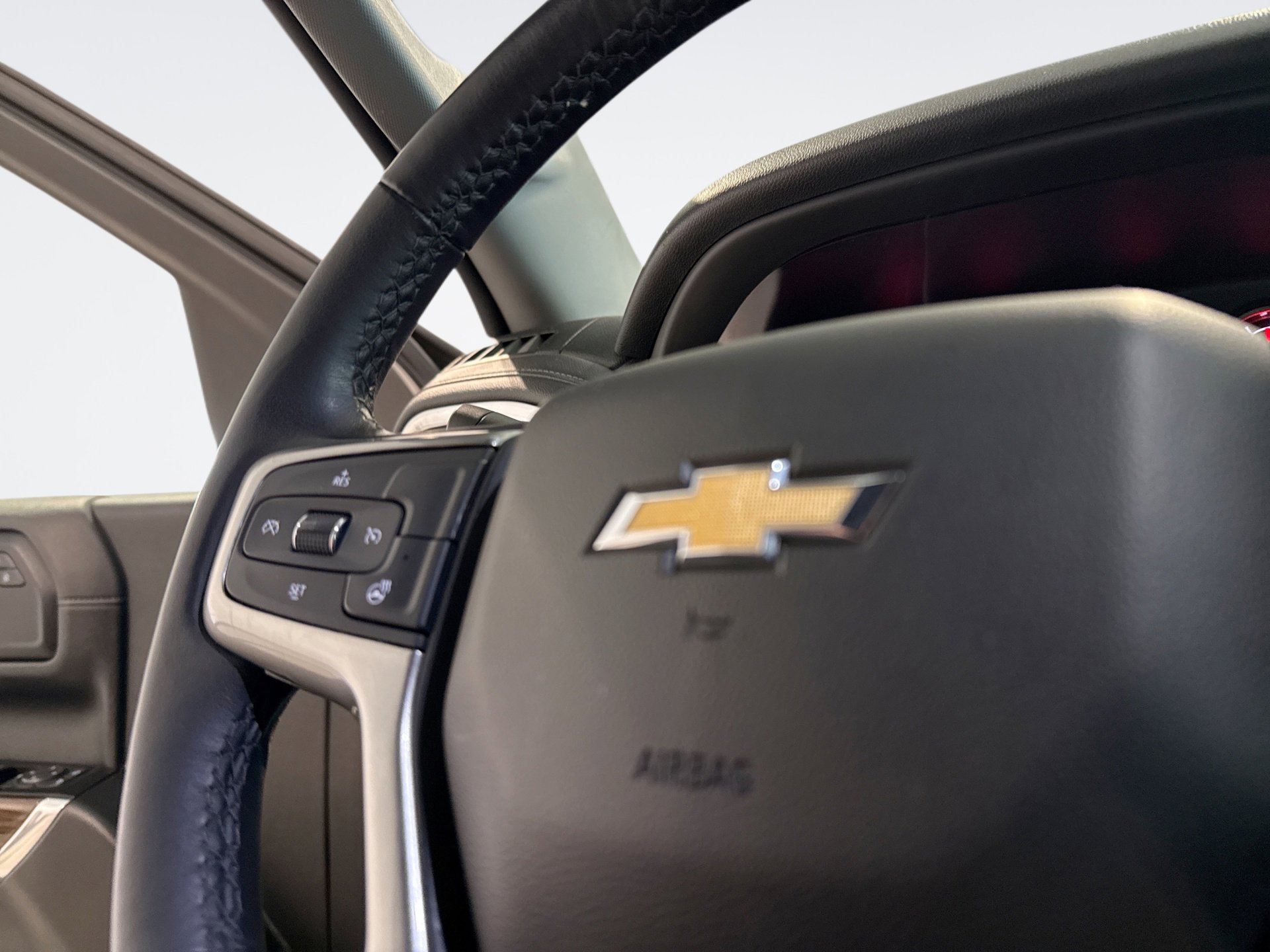 Used 2022 Chevrolet Silverado 1500 LT AWD/4WD image 17