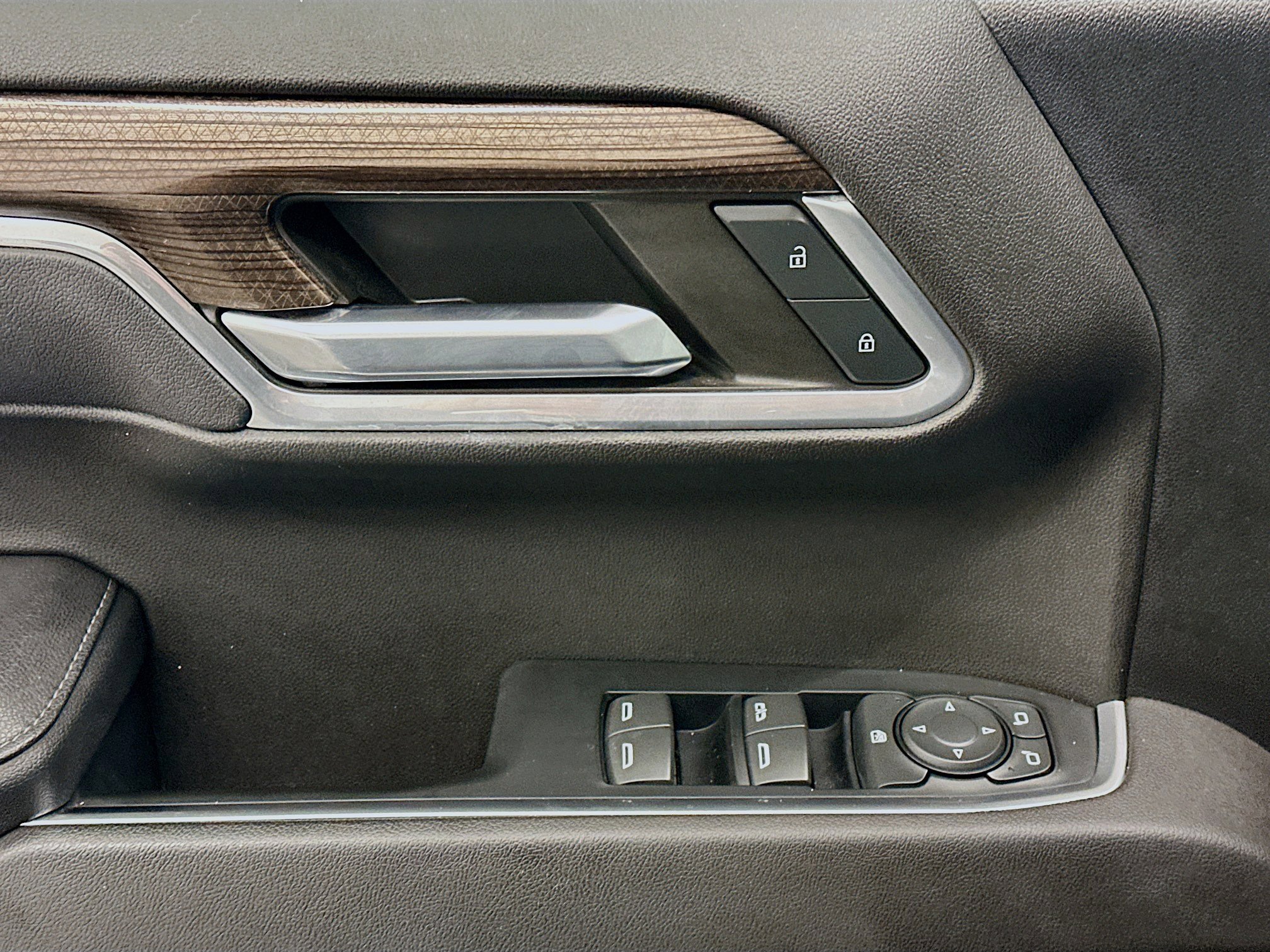 Used 2023 Chevrolet Silverado 1500 LT image 15