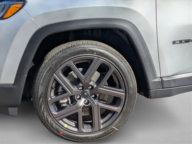 New 2026 Jeep Compass Latitude image 10