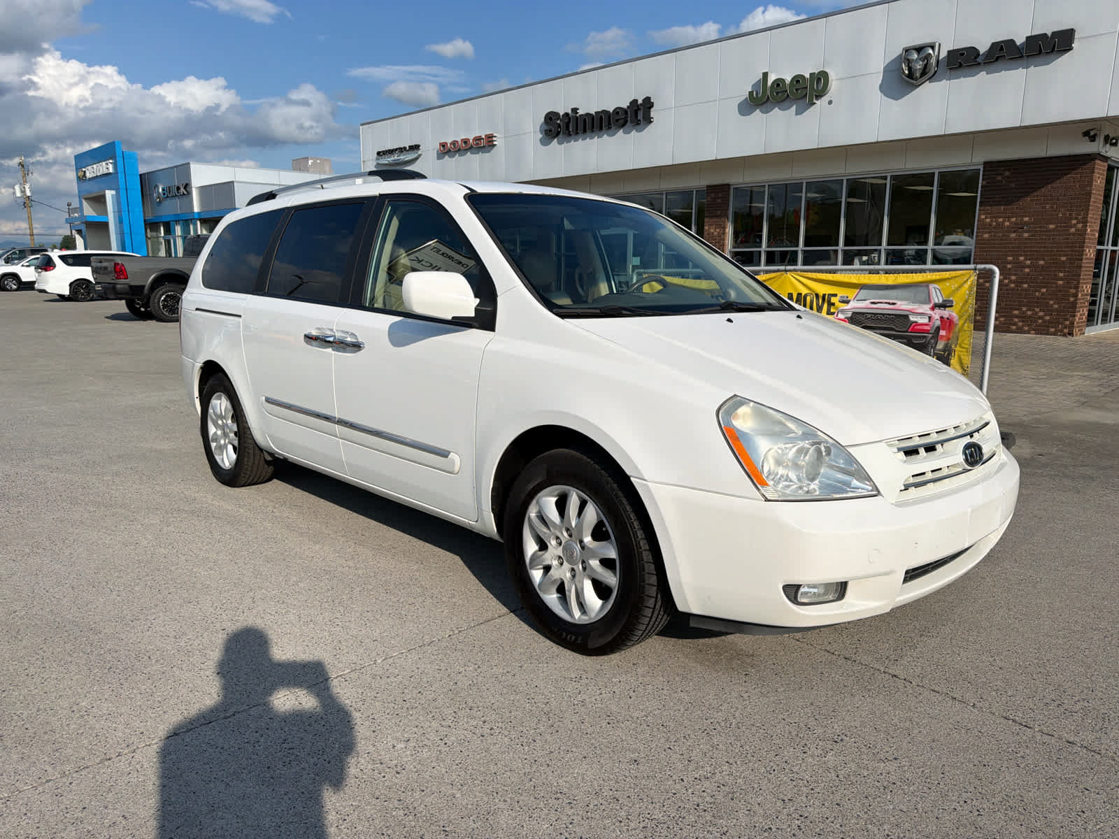 Used 2010 Kia Sedona EX w/ Luxury Pkg FWD image 1