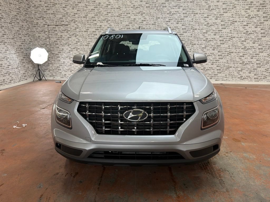 New 2026 Hyundai Venue SEL FWD image 2