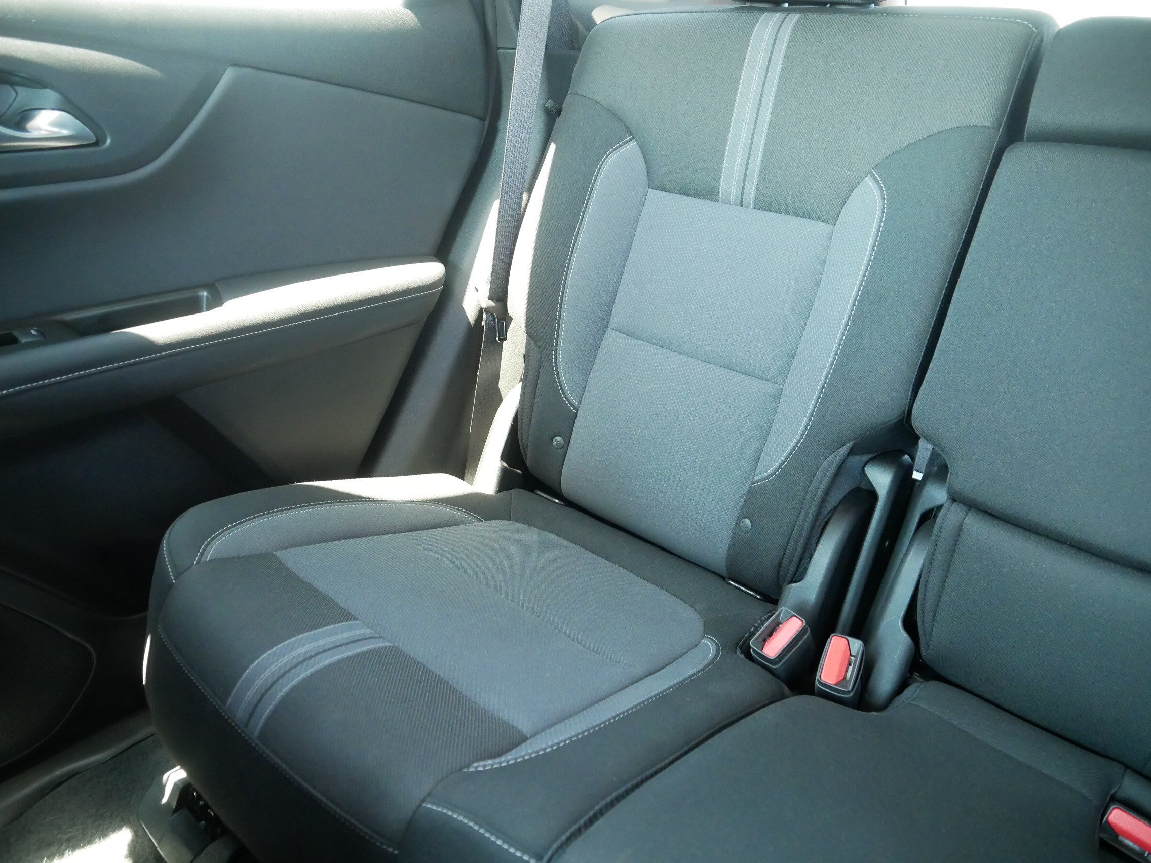Used 2025 Chevrolet Blazer LT AWD/4WD image 12