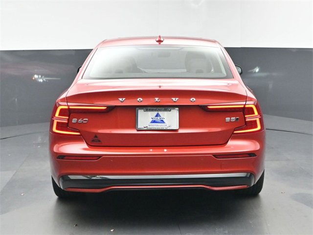 Used 2023 Volvo S60 B5 Plus image 7