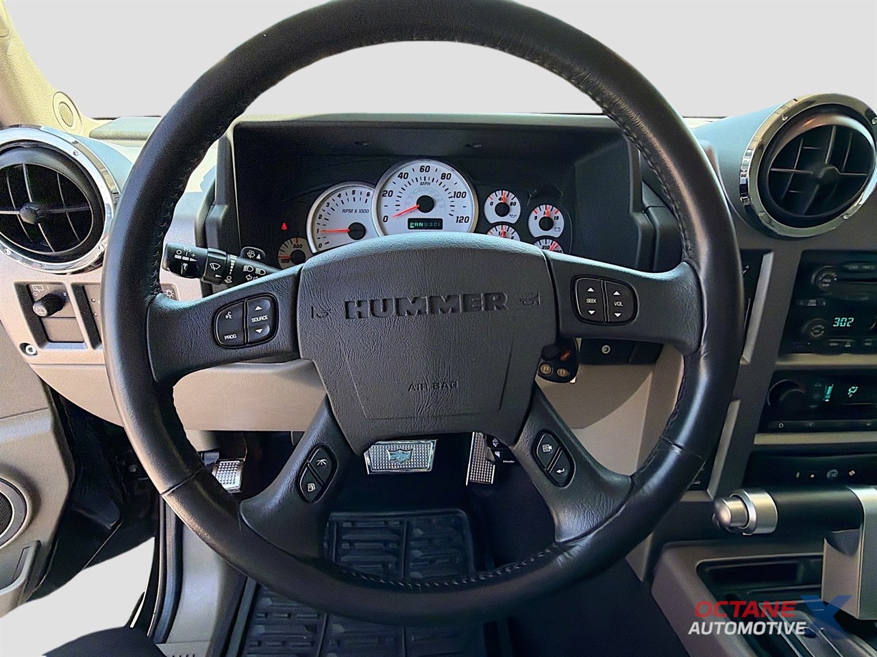 Used 2003 HUMMER H2 w/ Preferred Equipment Group image 10