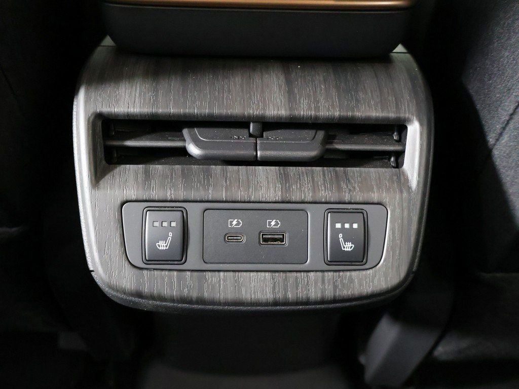 Used 2023 Nissan Ariya FWD image 51