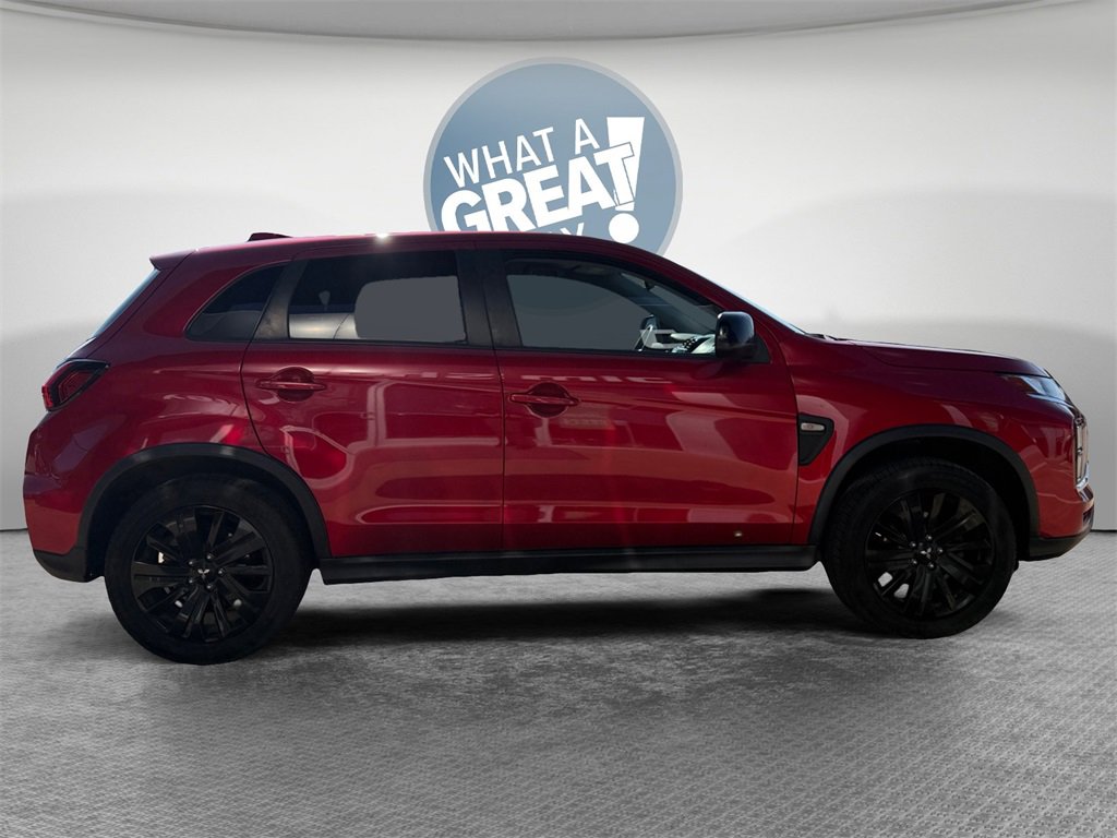 Used 2021 Mitsubishi Outlander Sport LE image 2