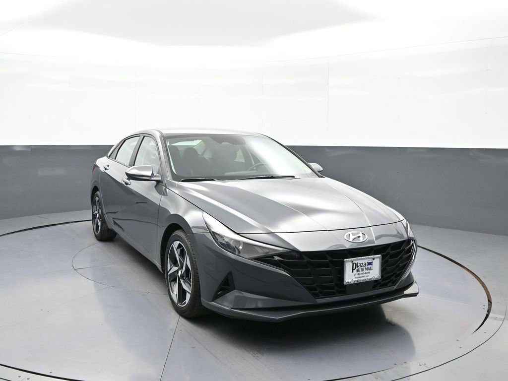 Certified 2023 Hyundai Elantra SEL w/ Convenience Package image 3