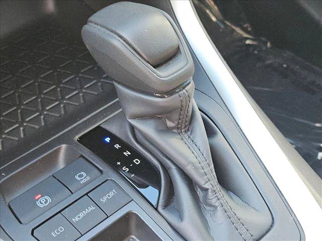 Used 2024 Toyota RAV4 XLE FWD image 11