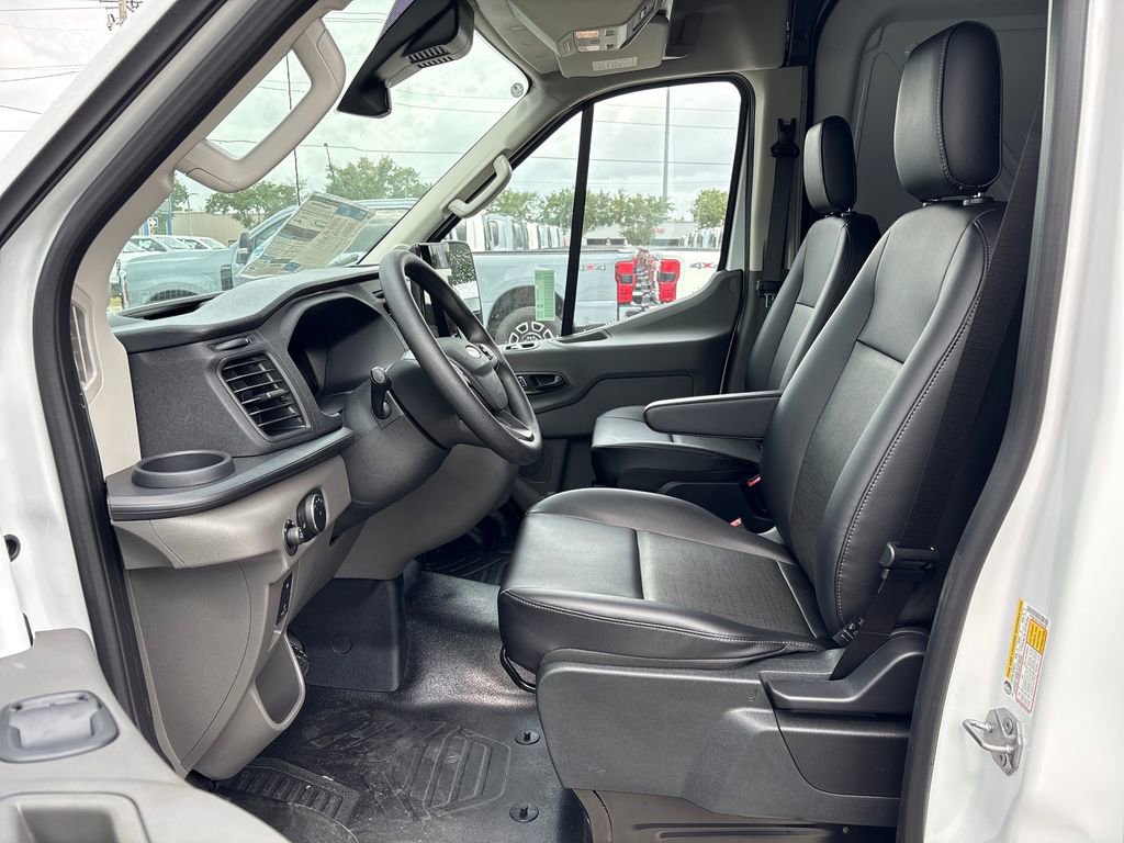 New 2026 Ford Transit 250 148 Medium Roof RWD image 29