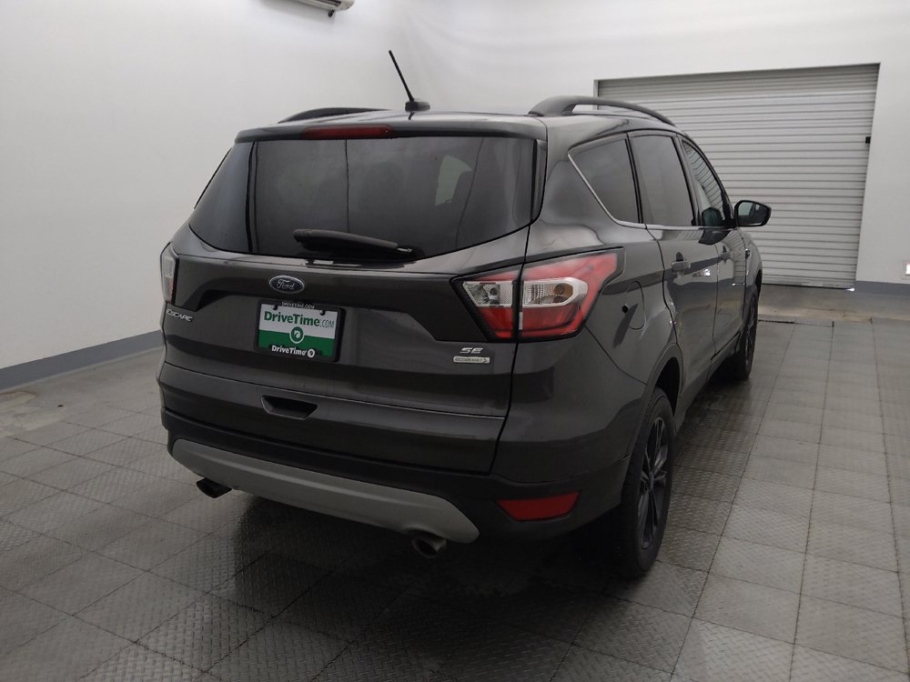 Used 2018 Ford Escape SE FWD image 7