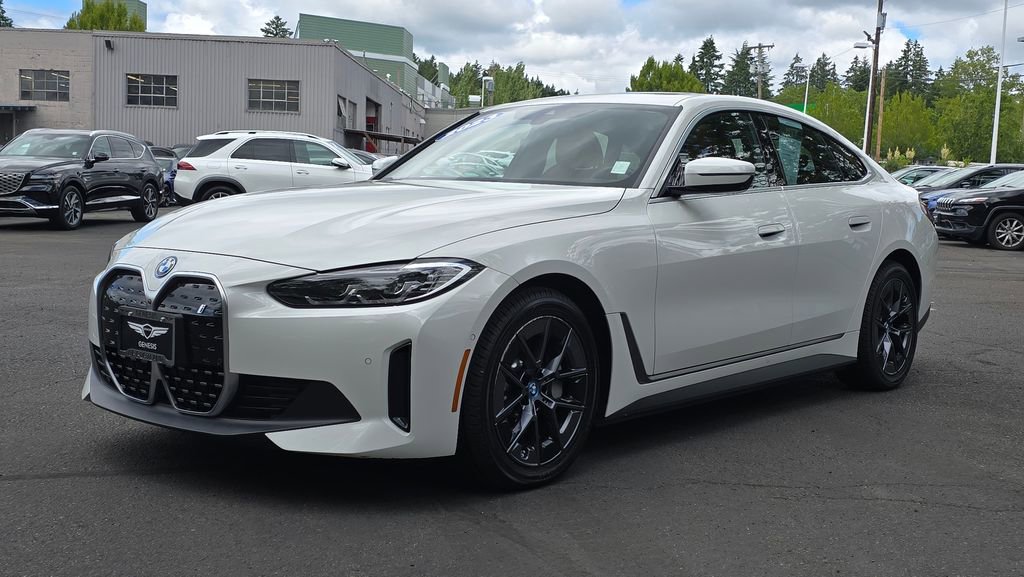 Used 2023 BMW i4 eDrive40 w/ Premium Package RWD image 8