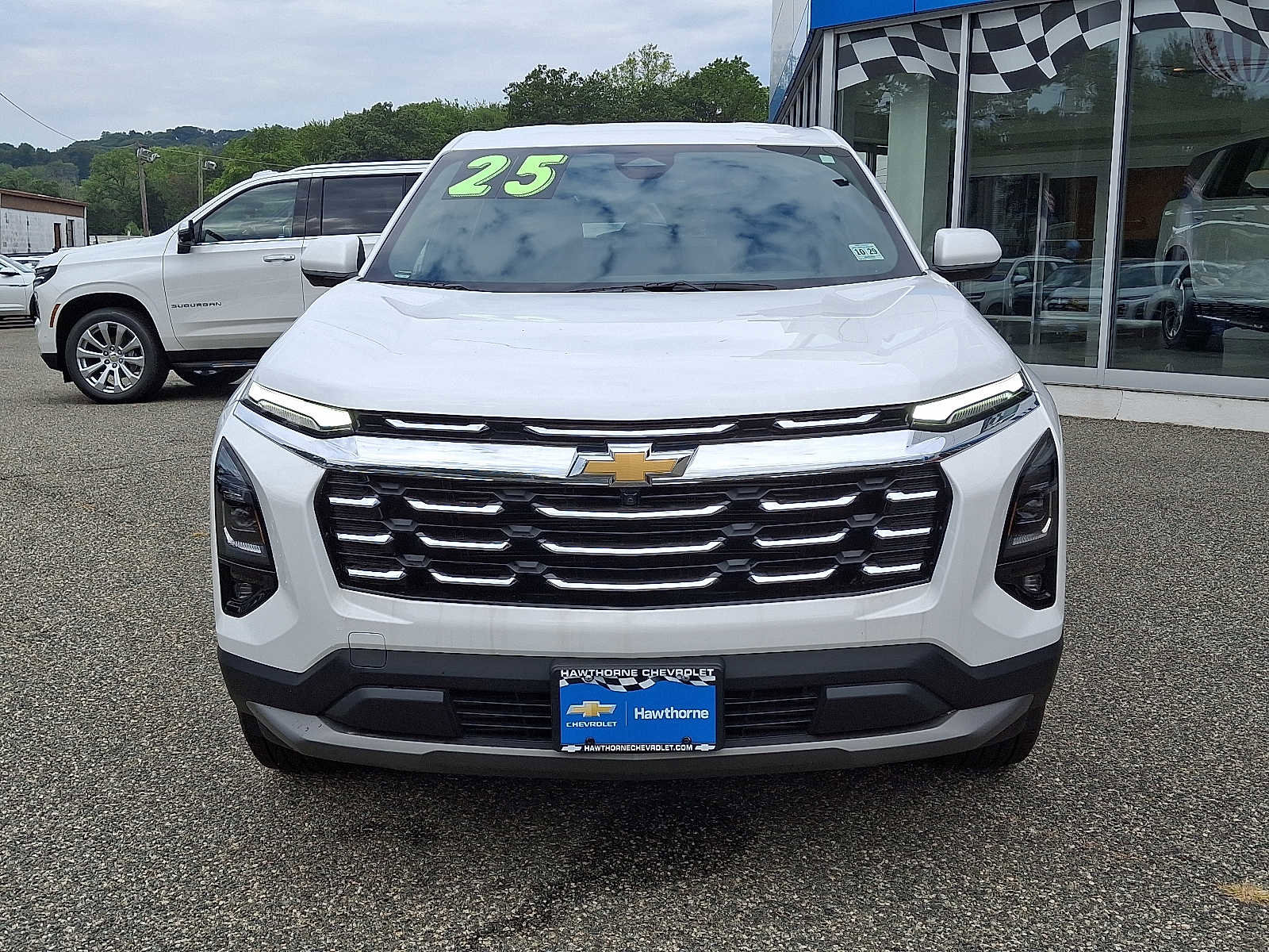 Used 2025 Chevrolet Equinox LT w/ Safety and Technology Package image 2