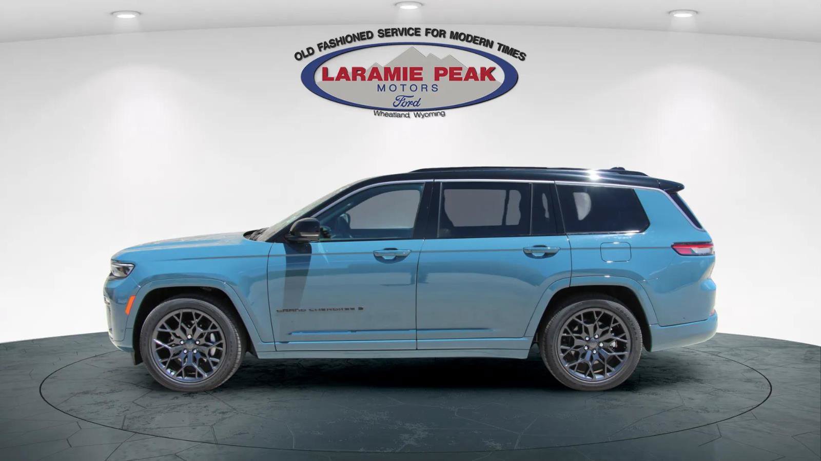 Used 2026 Jeep Grand Cherokee L Summit AWD/4WD image 6