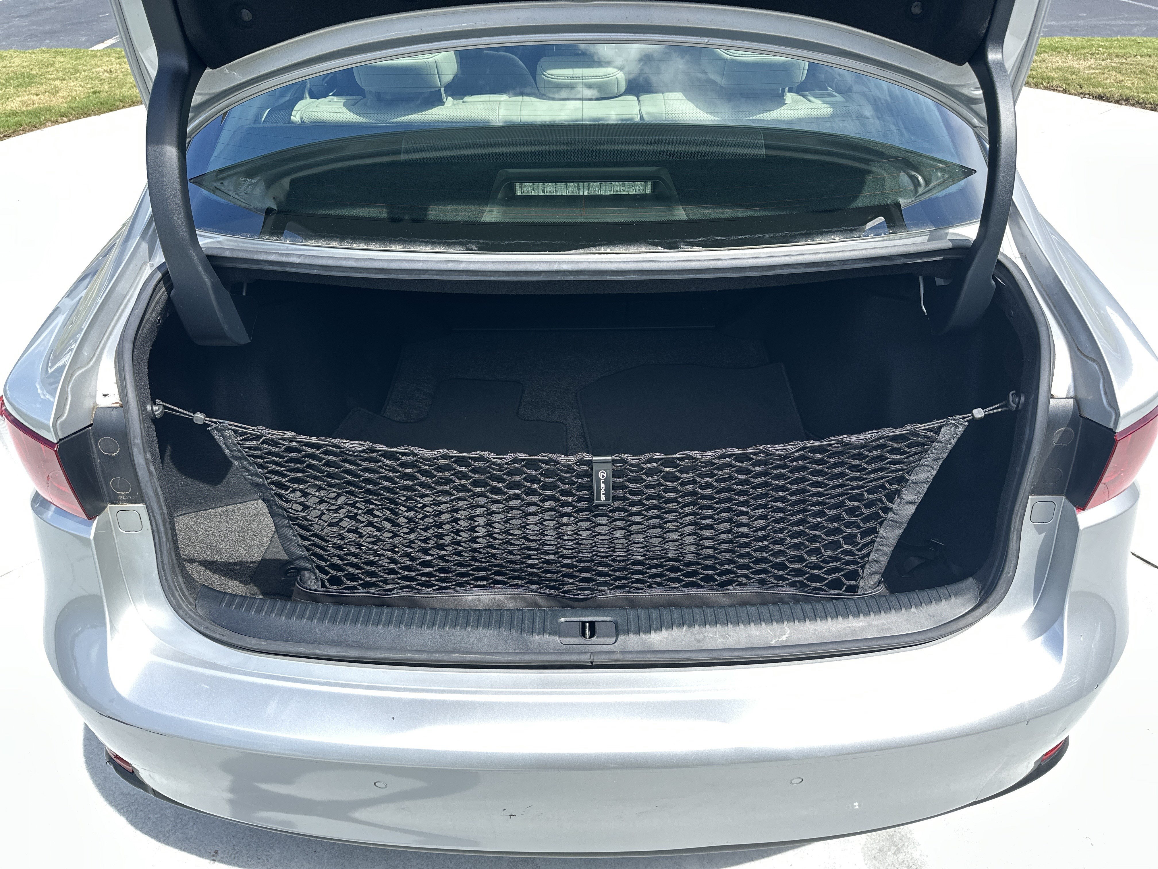 Used 2016 Lexus IS 200t w/ Premium Package RWD image 32